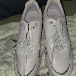 Aldo White Minimalist Sneakers for Everyday Style Light Purple .